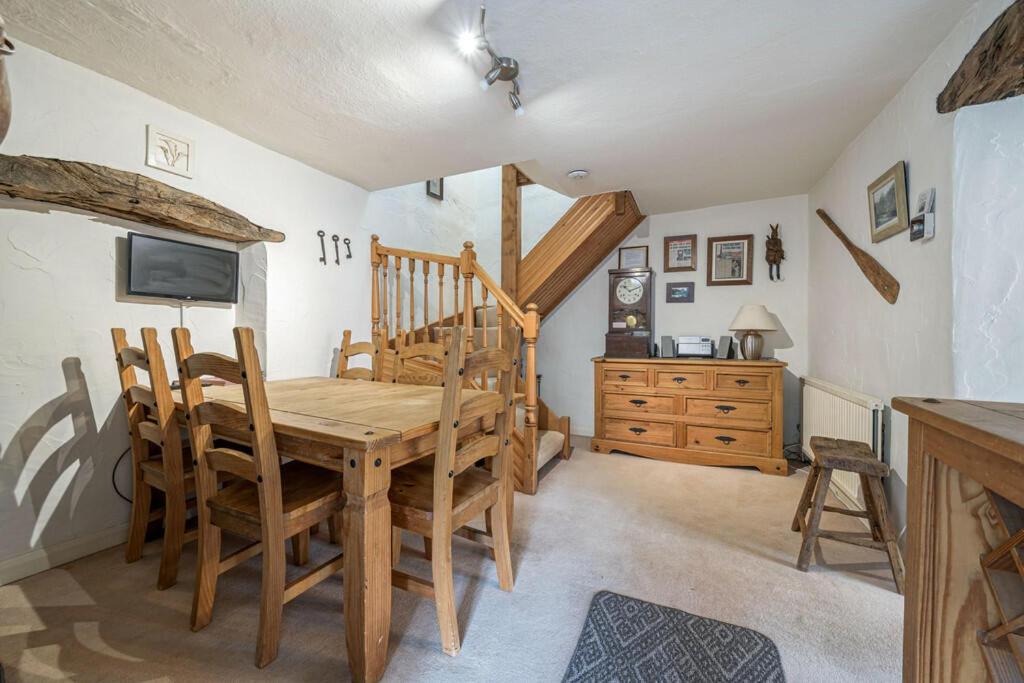 Bens Row Cottage, The Lake District Backbarrow Bagian luar foto