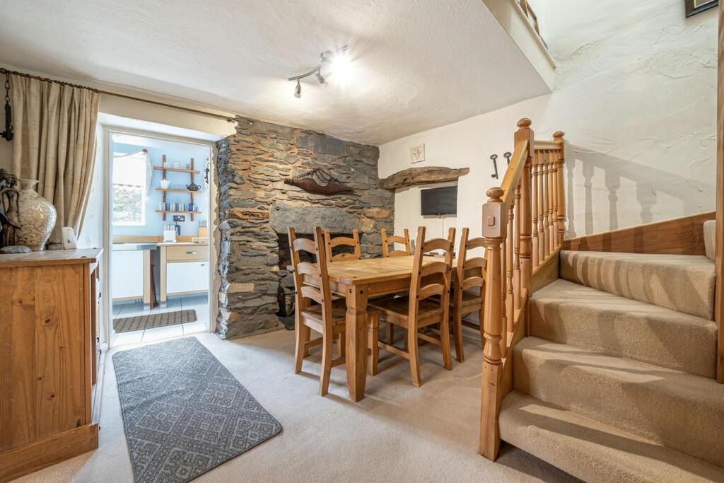 Bens Row Cottage, The Lake District Backbarrow Bagian luar foto